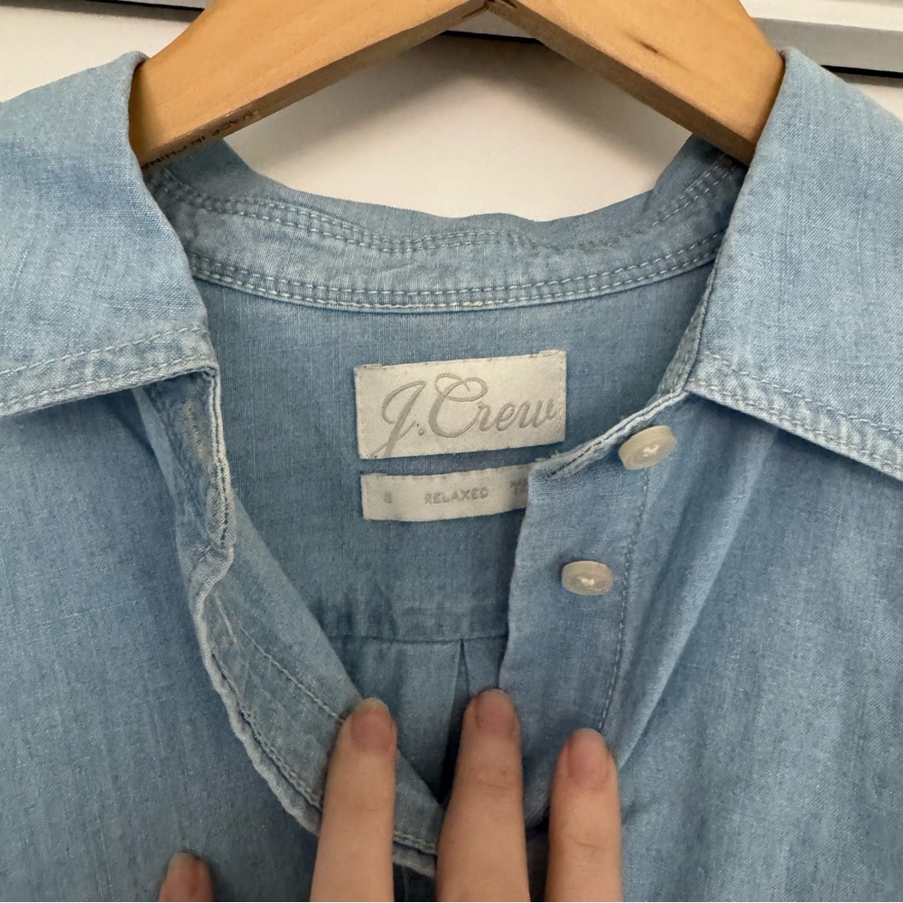 J. Crew Relaxed-fit Chambray Shirt Size 6 - Picture 3 of 7